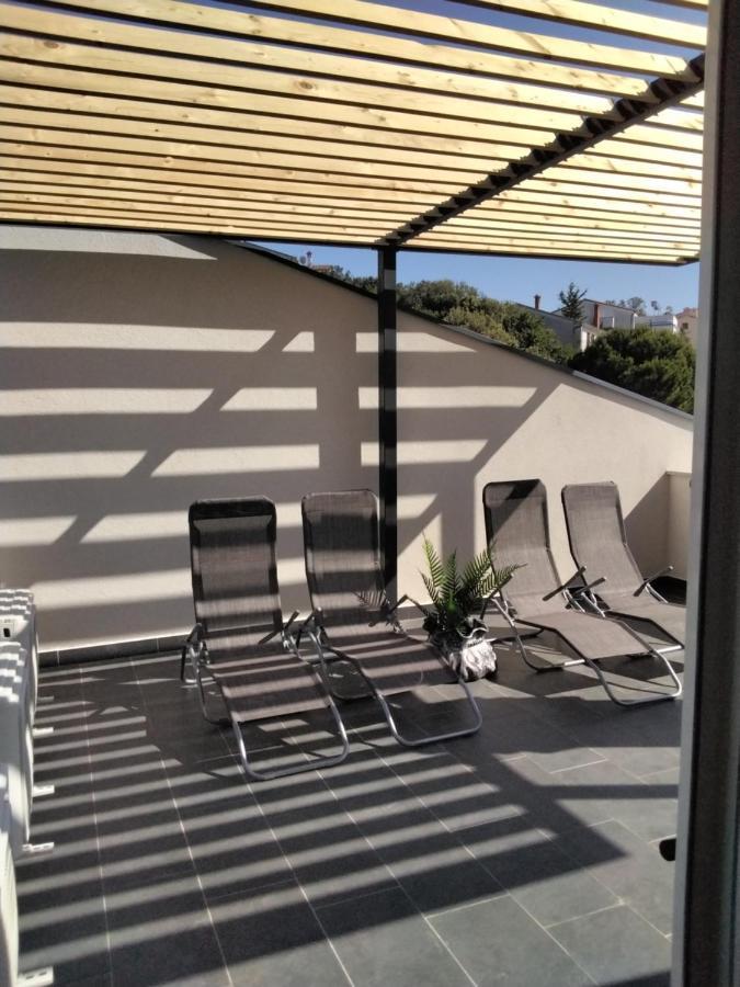 Ferienwohnung Crostar Pjescana Uvala Exterior foto